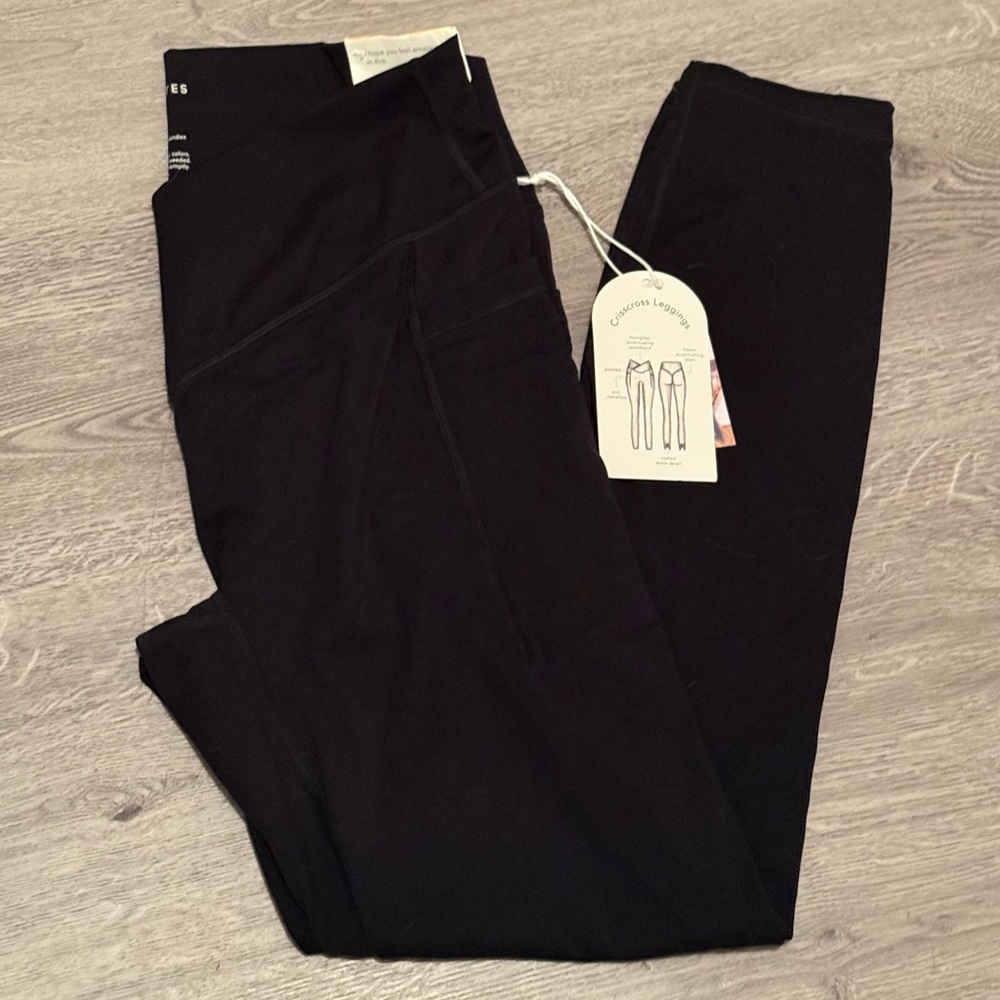 BLOGILATES x Target Crisscross Leggings